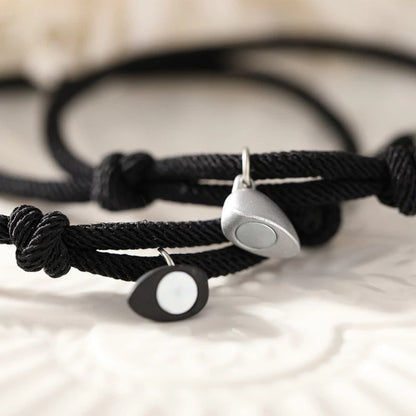Kit Pulsera Corazón Magnético – El Símbolo del Amor Irrompible