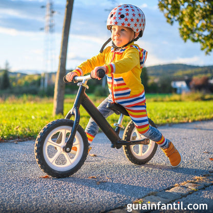 Bicicleta de Equilibrio SmartKids – ¡Equilibrio y Diversión para los Pequeños Exploradores!